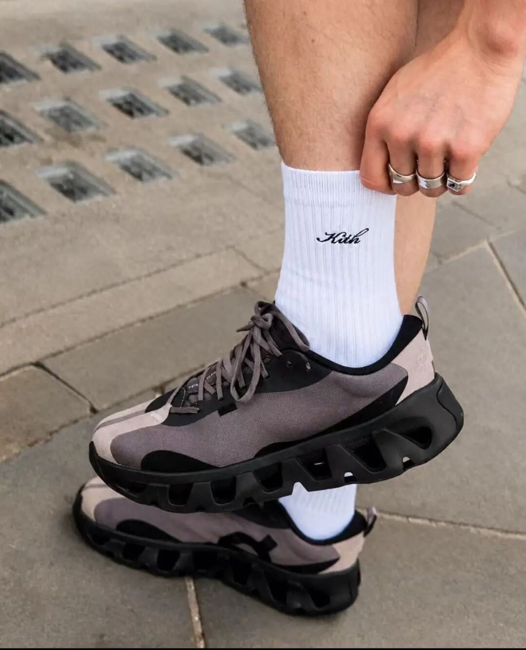 KITH x ON全新联名企划公布，本月发售！